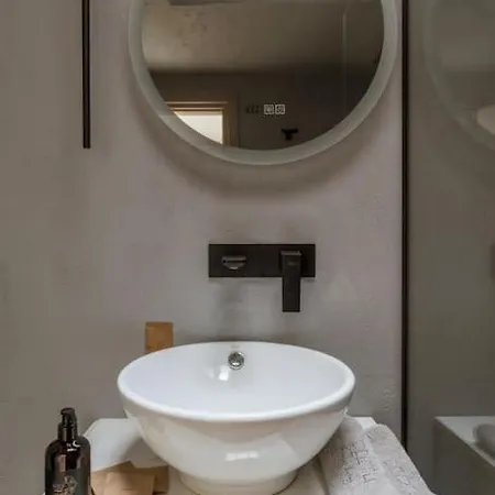 Perth Luxury Living, Apartment Athens