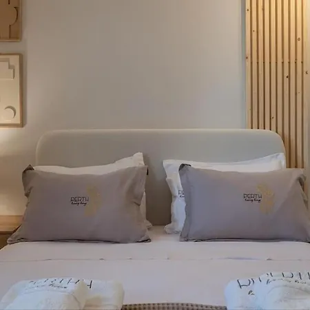 Perth Luxury Living, Athens