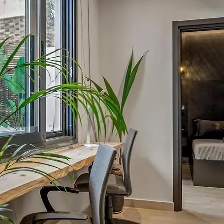 Perth Luxury Living, * Athens