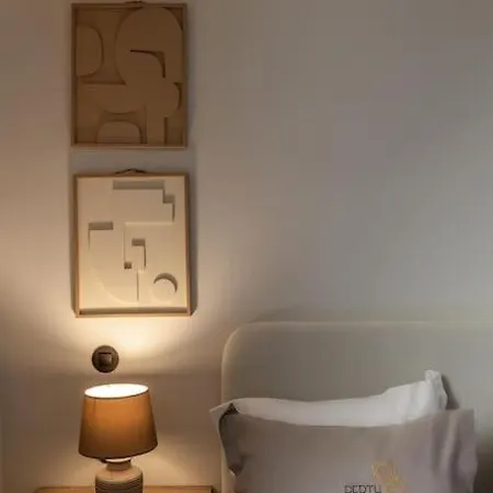 Perth Luxury Living, * Athens